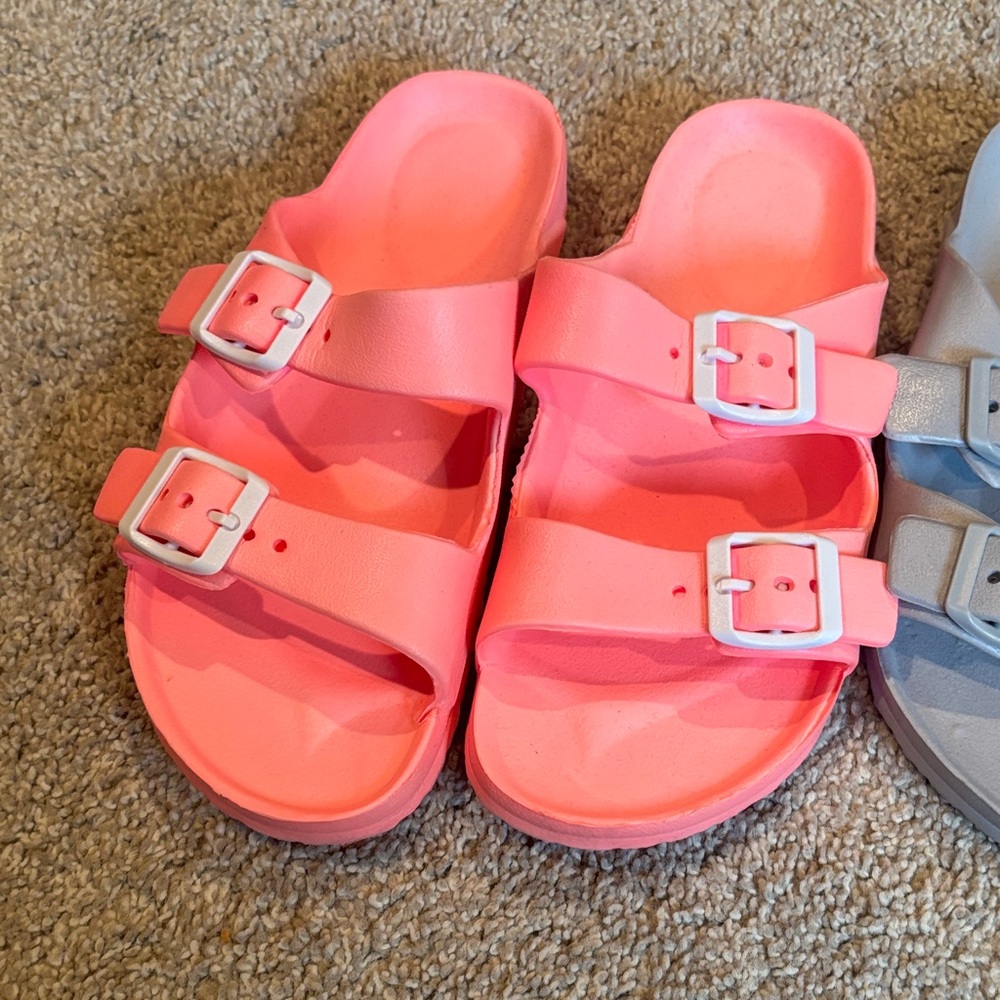 Sandals Set - Picture 9 of 16